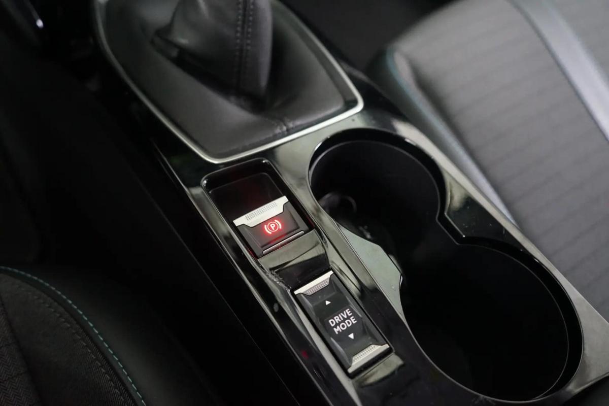 peugeot-2008-2021-gasolina-1199cc