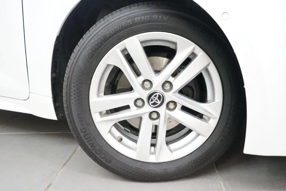 toyota-corolla-2021-hibrido-a-gasolina-1798cc