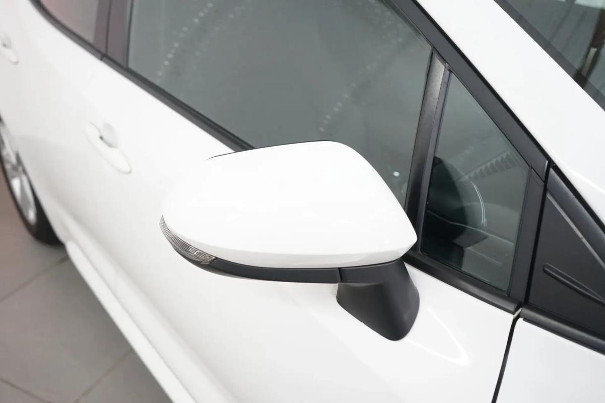 toyota-corolla-2021-hibrido-a-gasolina-1798cc