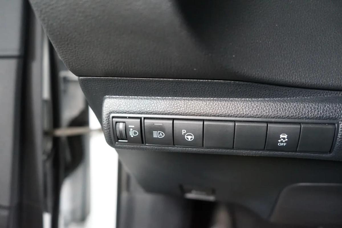 toyota-corolla-2021-hibrido-a-gasolina-1798cc