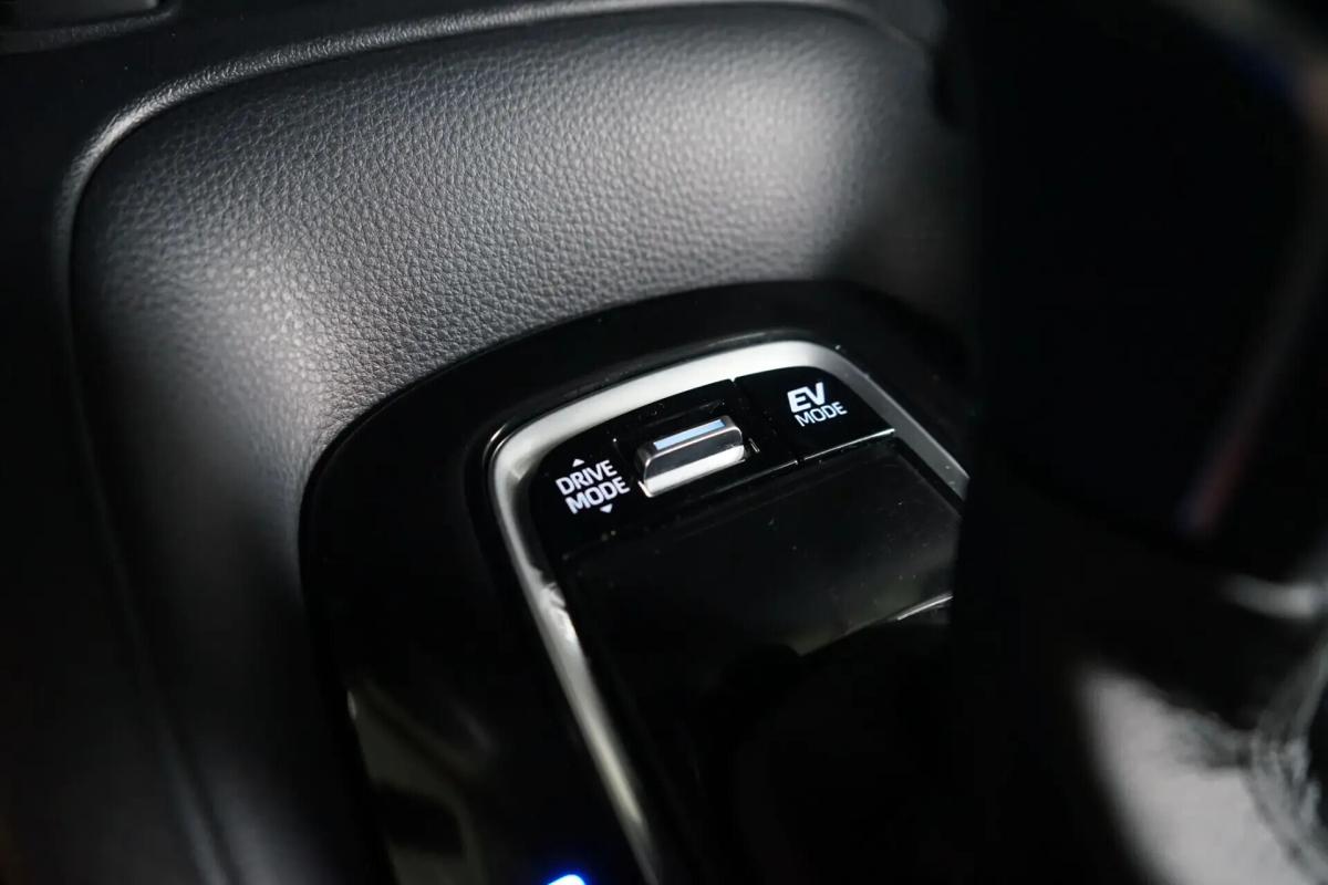 toyota-corolla-2021-hibrido-a-gasolina-1798cc