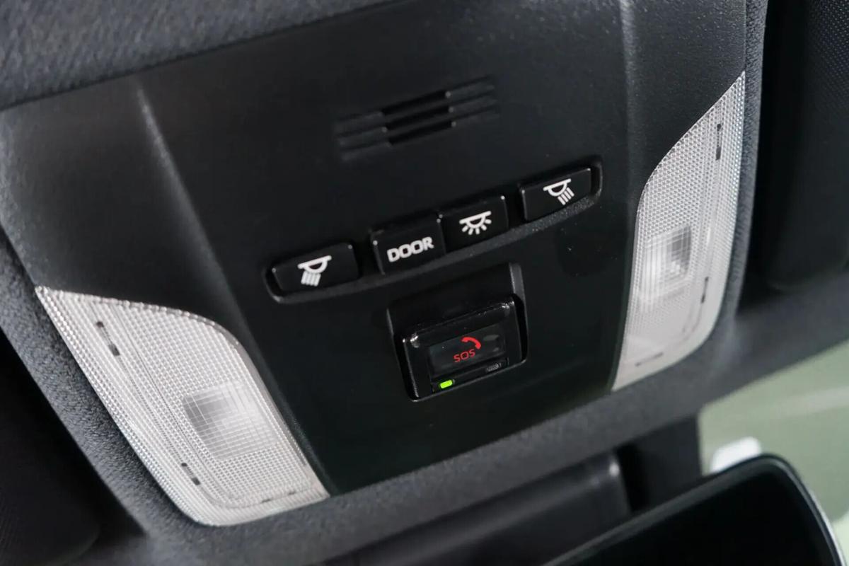 toyota-corolla-2021-hibrido-a-gasolina-1798cc