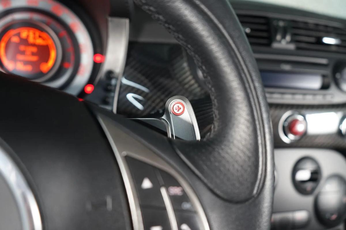 abarth-695-2011-gasolina-1400cc