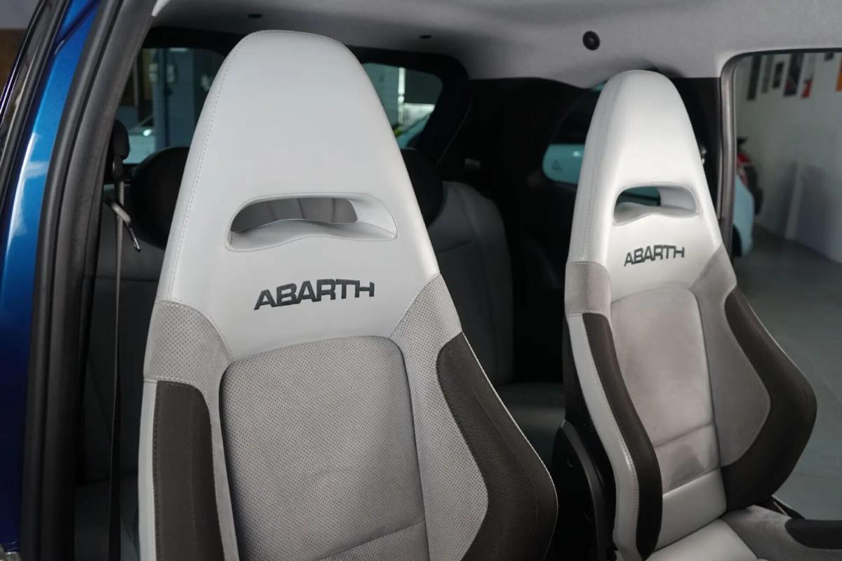 abarth-695-2011-gasolina-1400cc