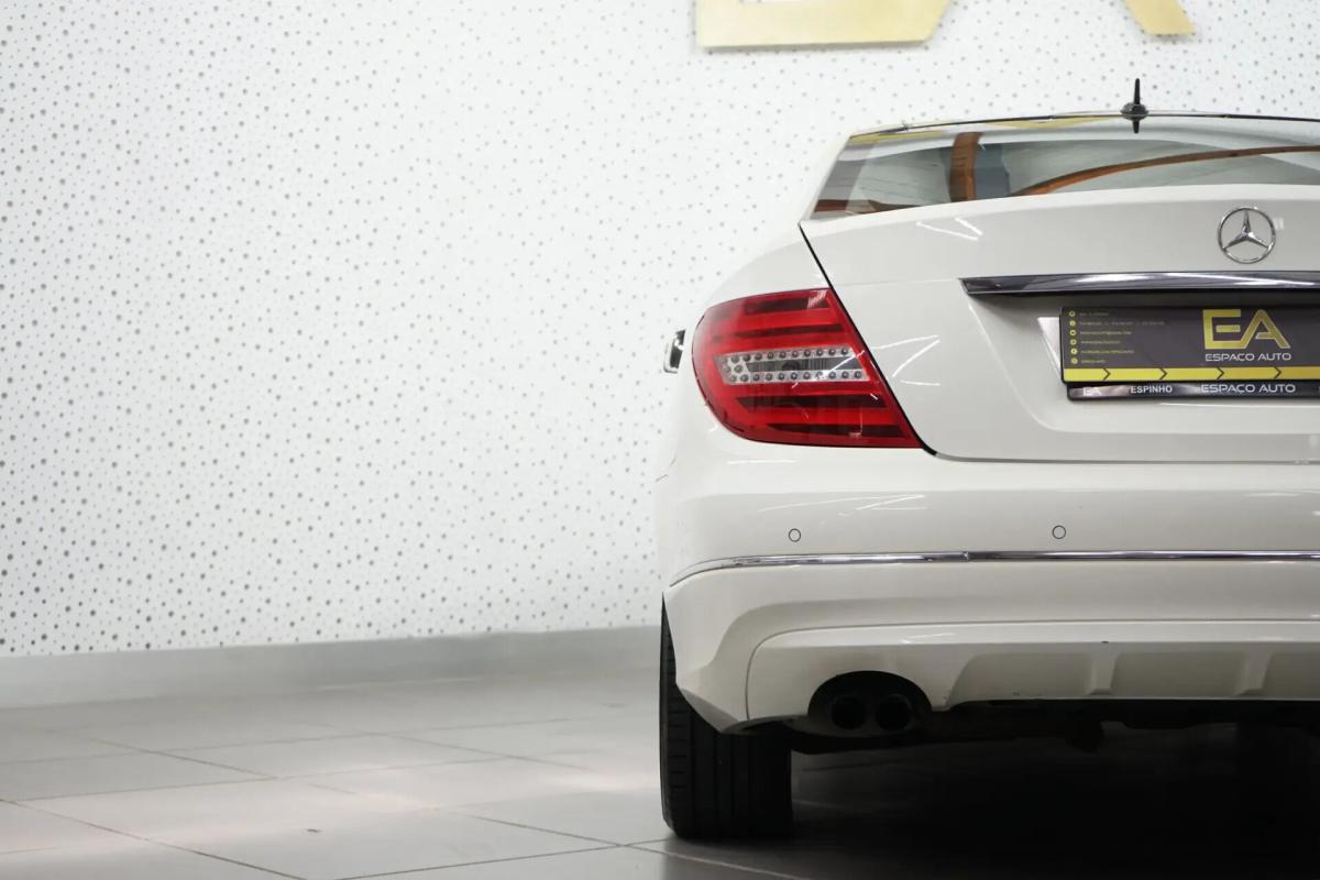 mercedes-benz-classe-c-c-180-blueefficiency-2011-gasolina-1796cc