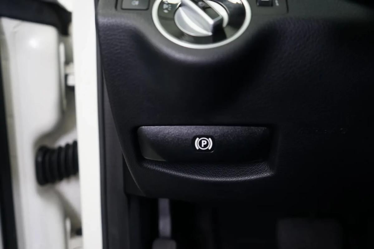 mercedes-benz-classe-c-c-180-blueefficiency-2011-gasolina-1796cc