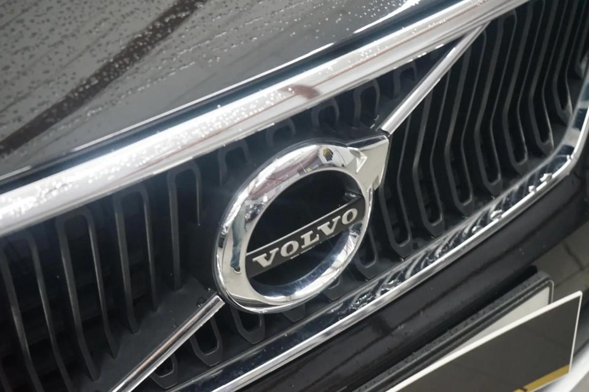 volvo-xc40-2019-diesel-1969cc