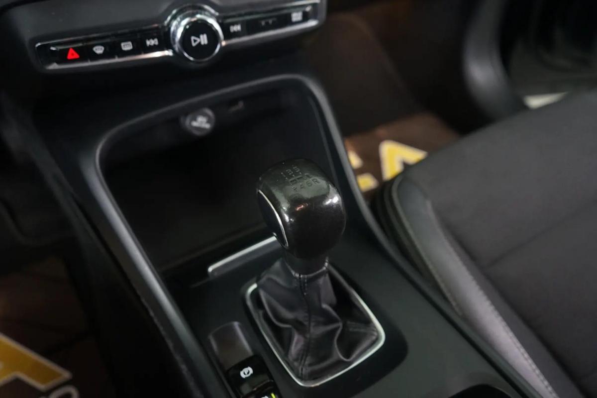volvo-xc40-2019-diesel-1969cc