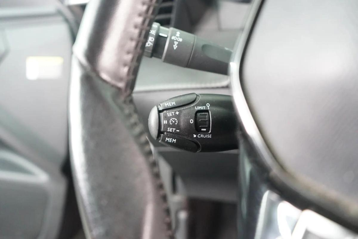 peugeot-2008-2021-gasolina-1199cc