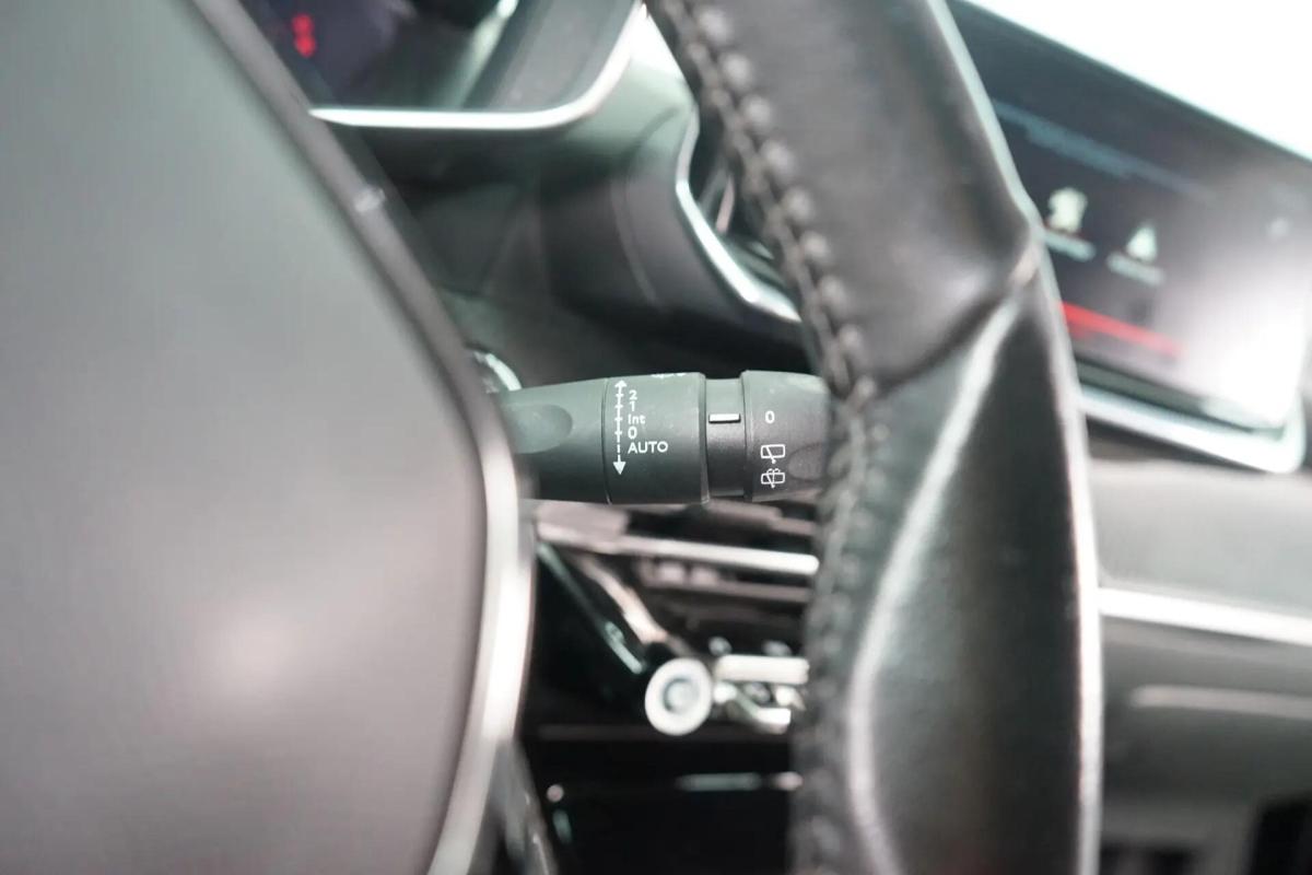 peugeot-2008-2021-gasolina-1199cc