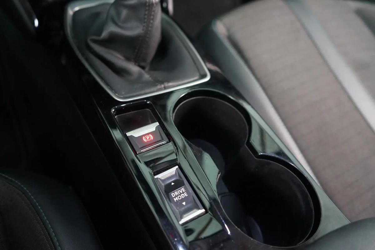 peugeot-2008-2021-gasolina-1199cc