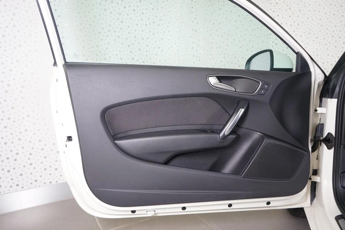 audi-a1-2010-diesel-1598cc