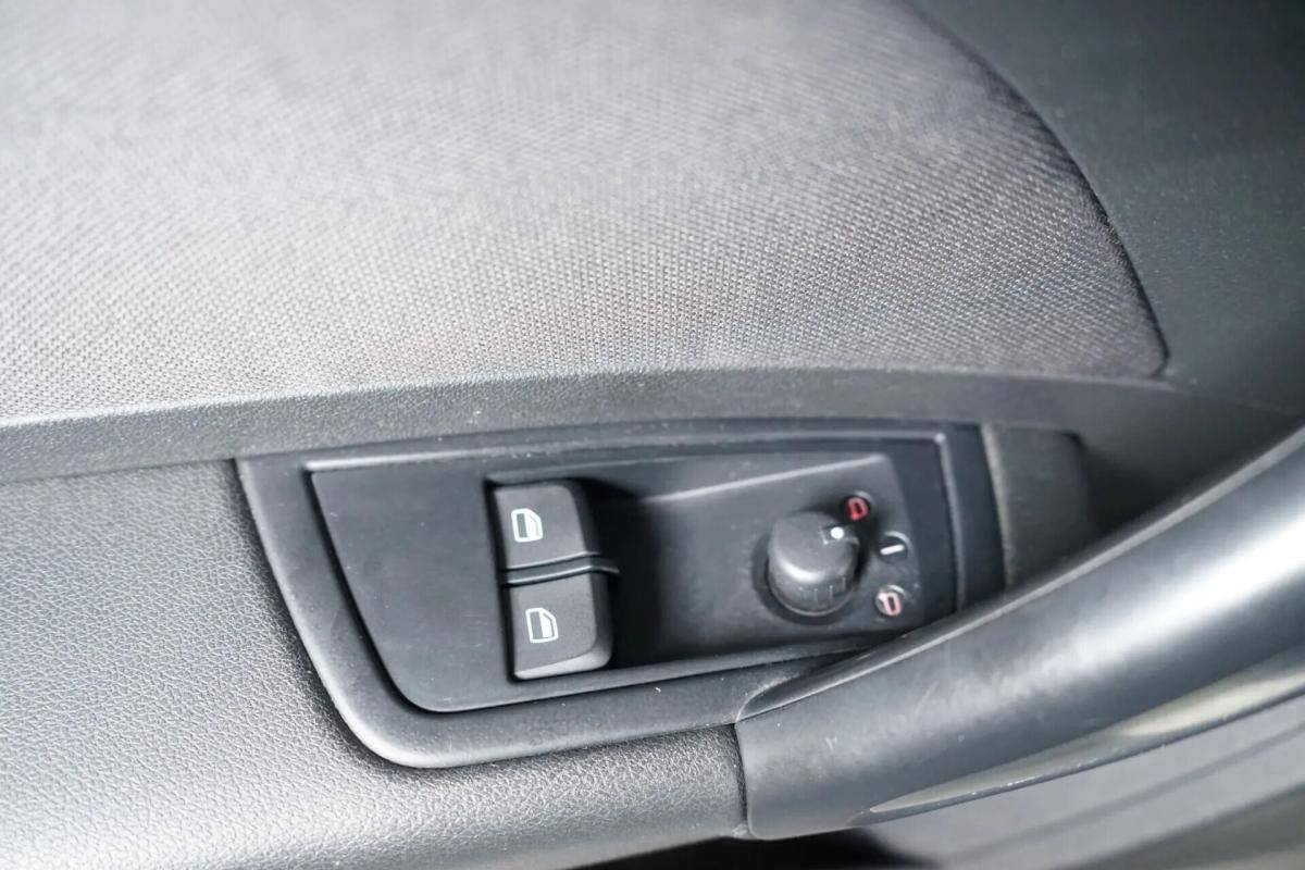audi-a1-2010-diesel-1598cc