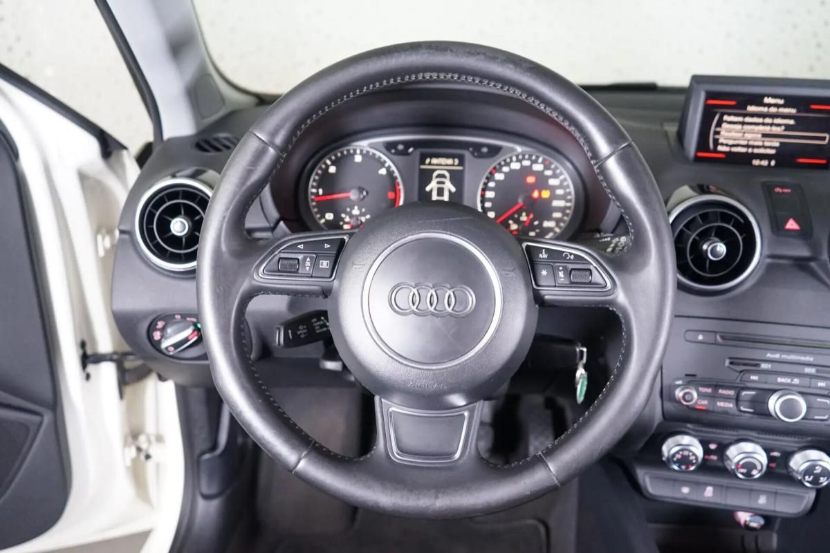 audi-a1-2010-diesel-1598cc