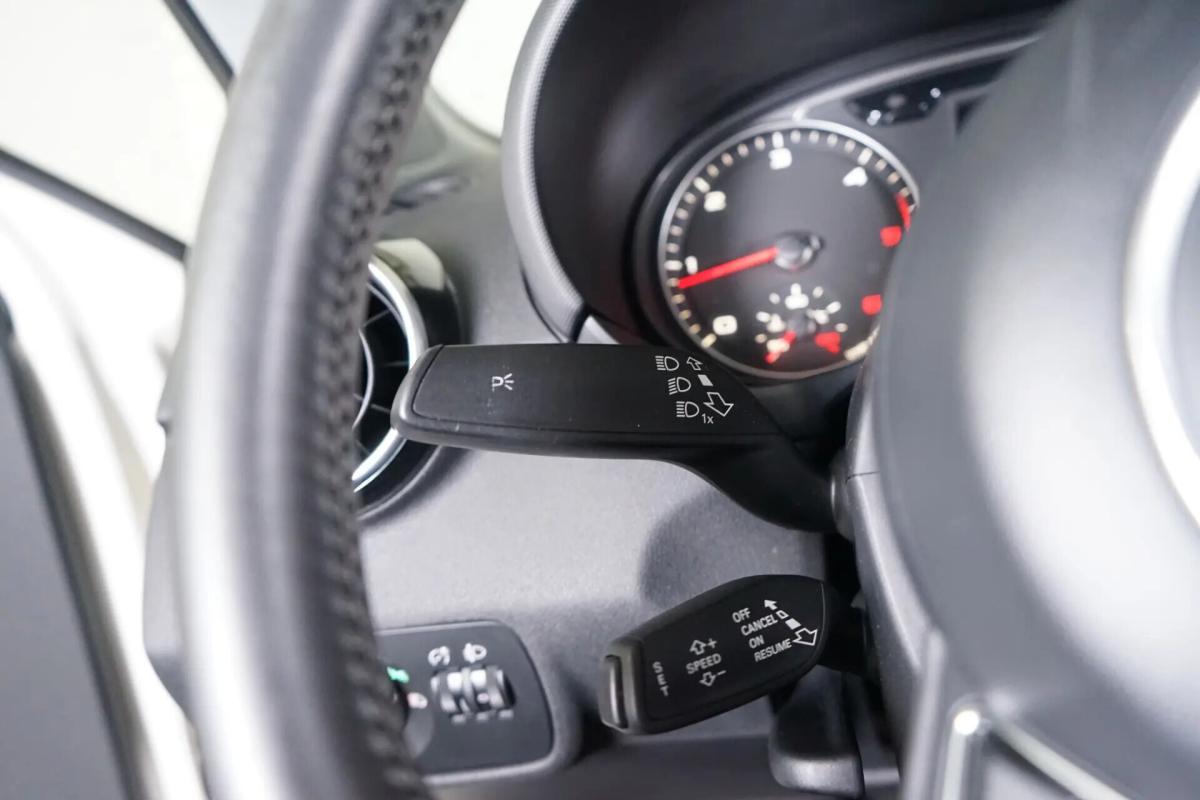 audi-a1-2010-diesel-1598cc
