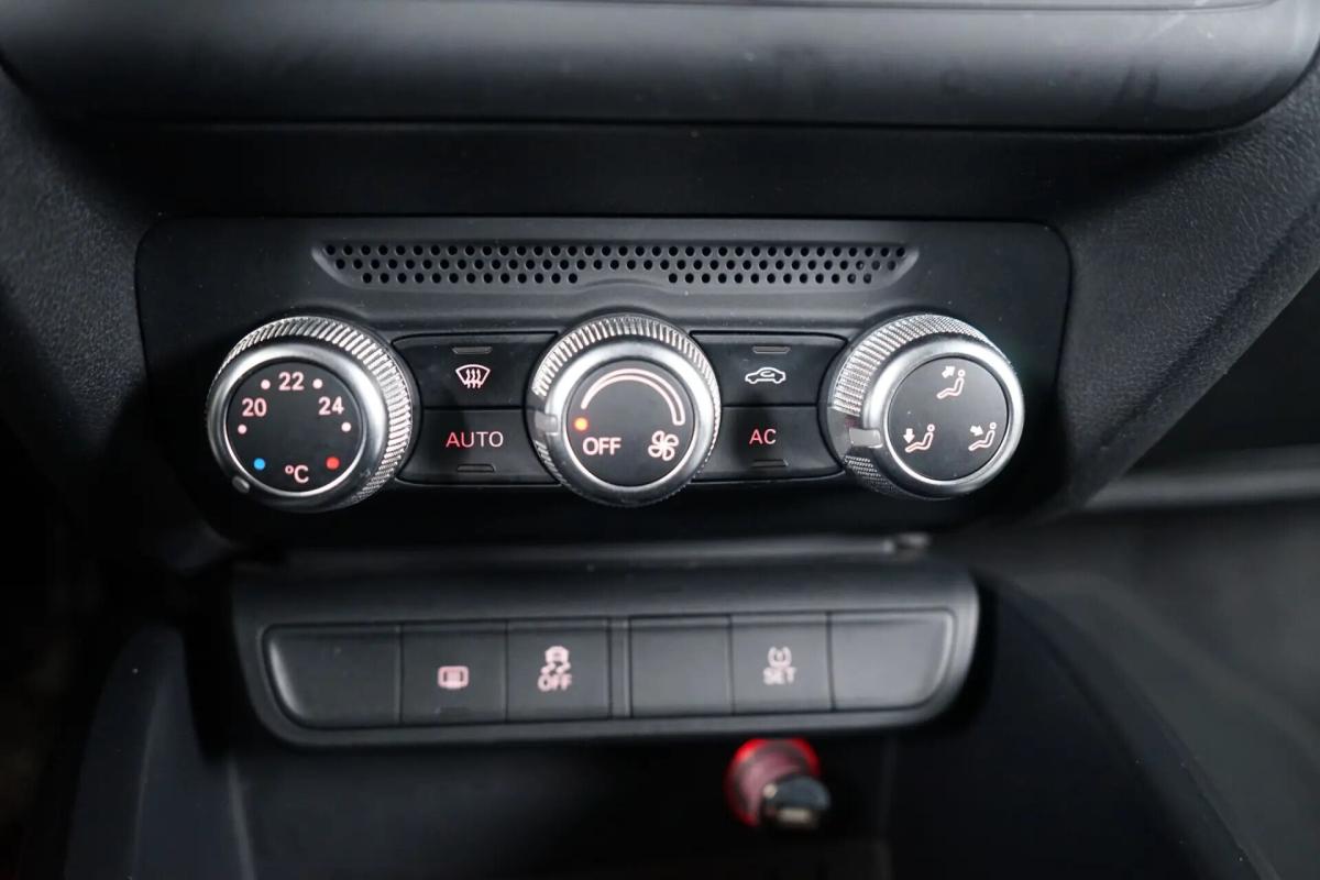 audi-a1-2010-diesel-1598cc