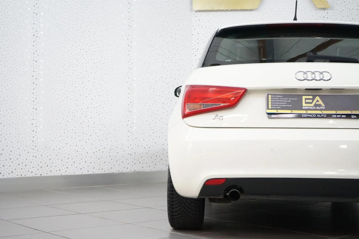 audi-a1-2010-diesel-1598cc