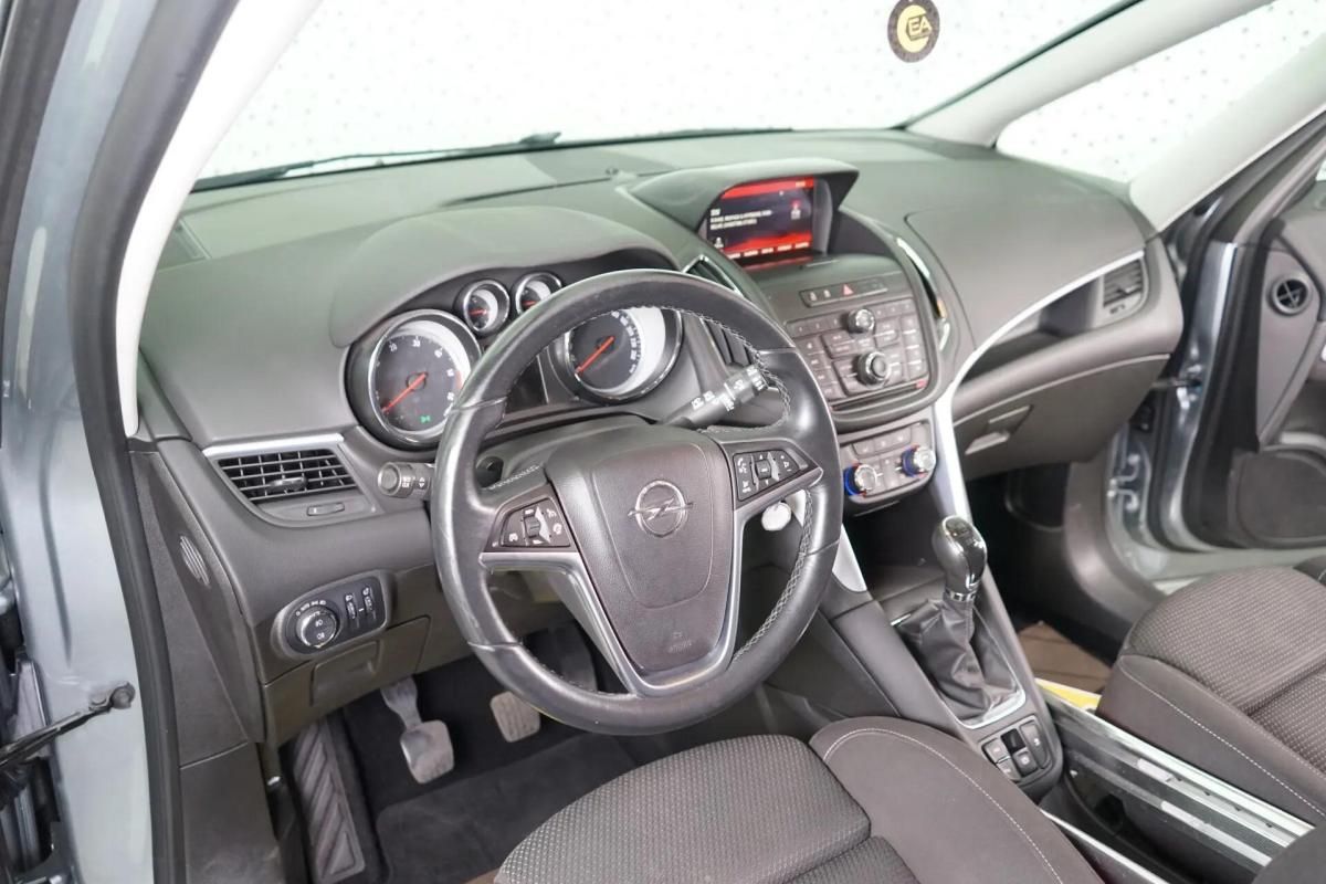 opel-zafira-2015-diesel-1598cc
