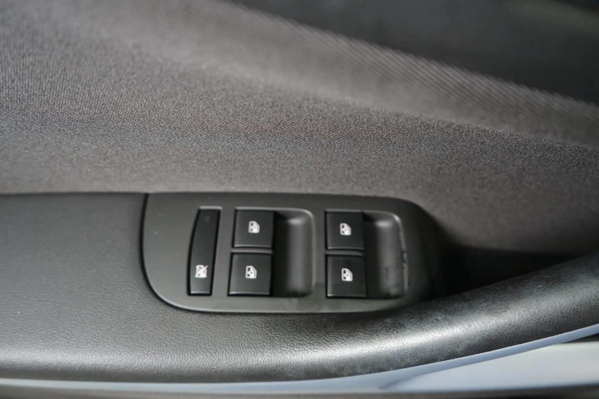 opel-zafira-2015-diesel-1598cc