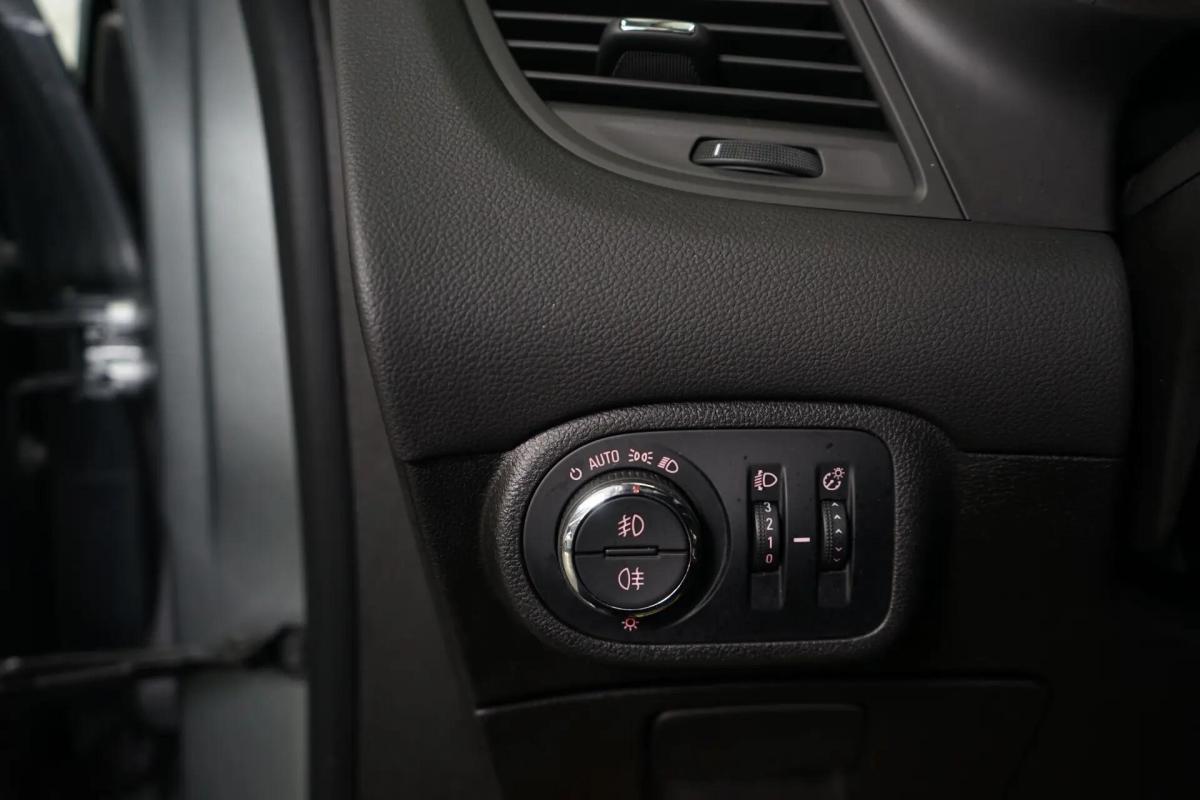 opel-zafira-2015-diesel-1598cc