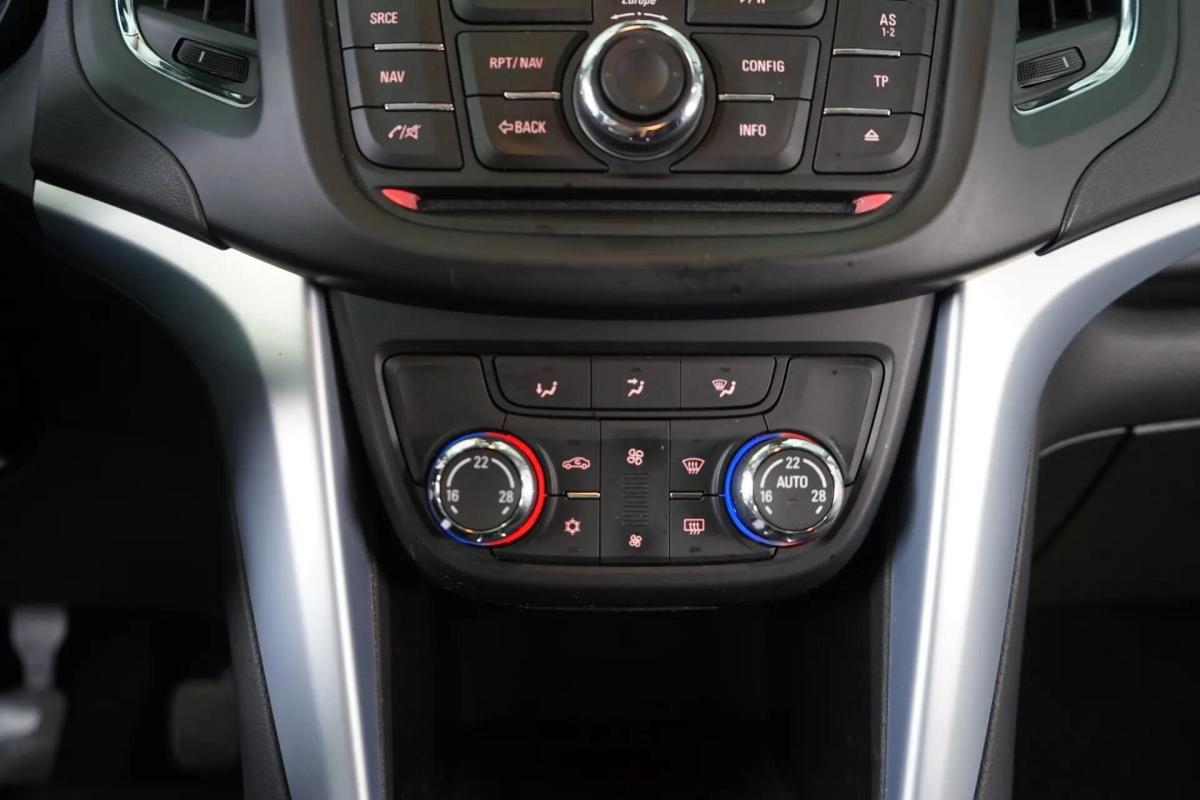 opel-zafira-2015-diesel-1598cc