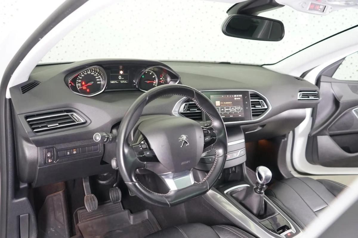 peugeot-308-sw-2019-gasolina-1199cc