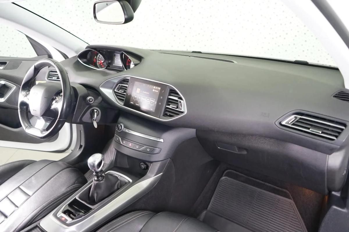 peugeot-308-sw-2019-gasolina-1199cc