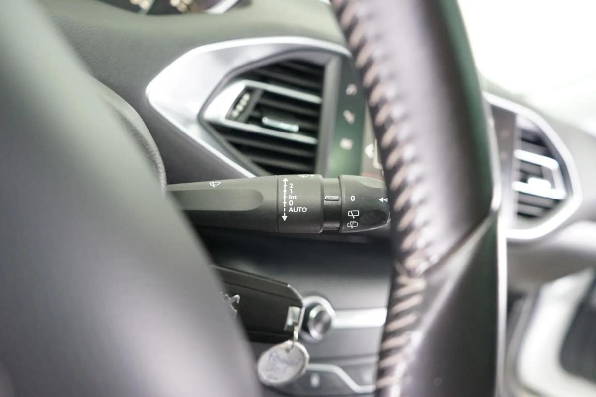 peugeot-308-sw-2019-gasolina-1199cc