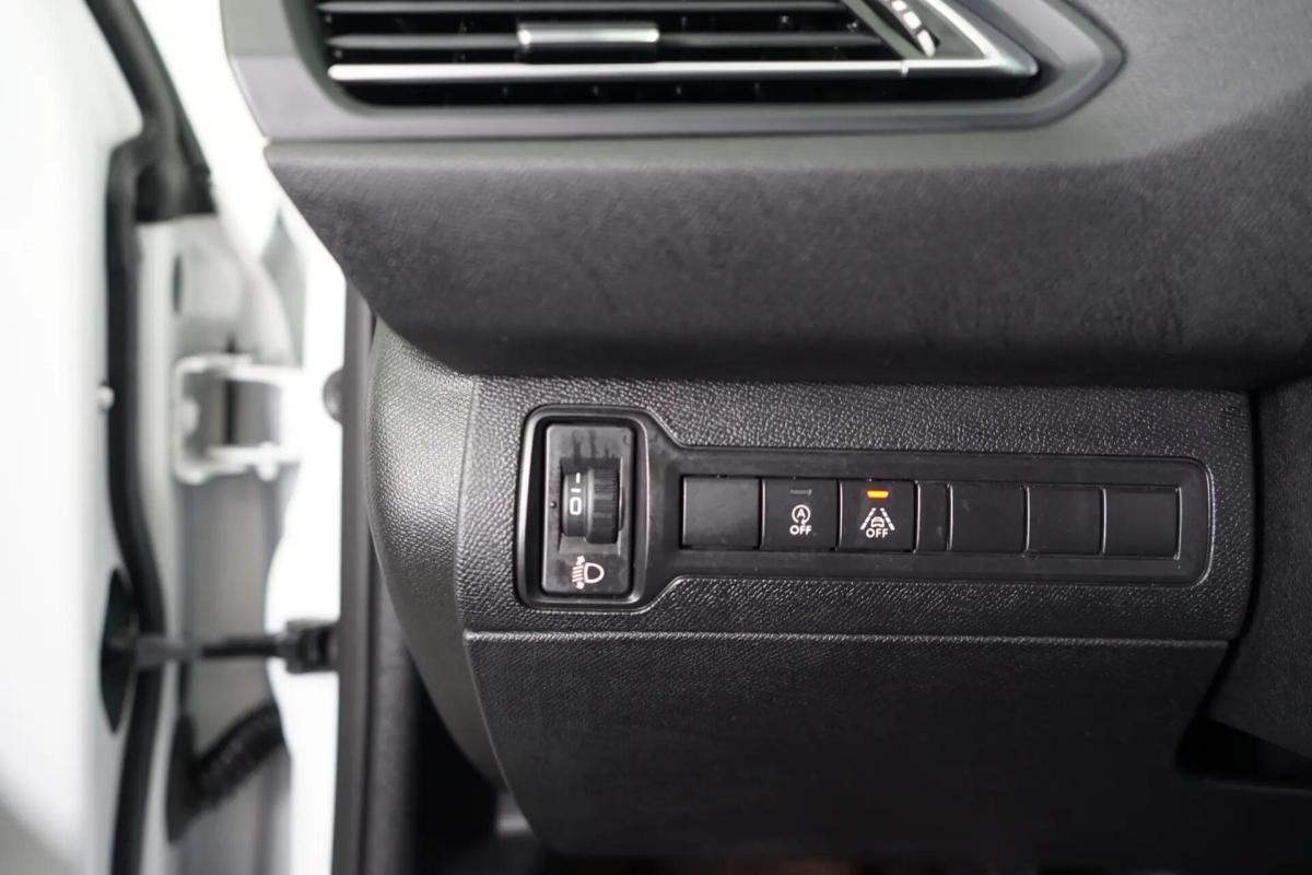 peugeot-308-sw-2019-gasolina-1199cc
