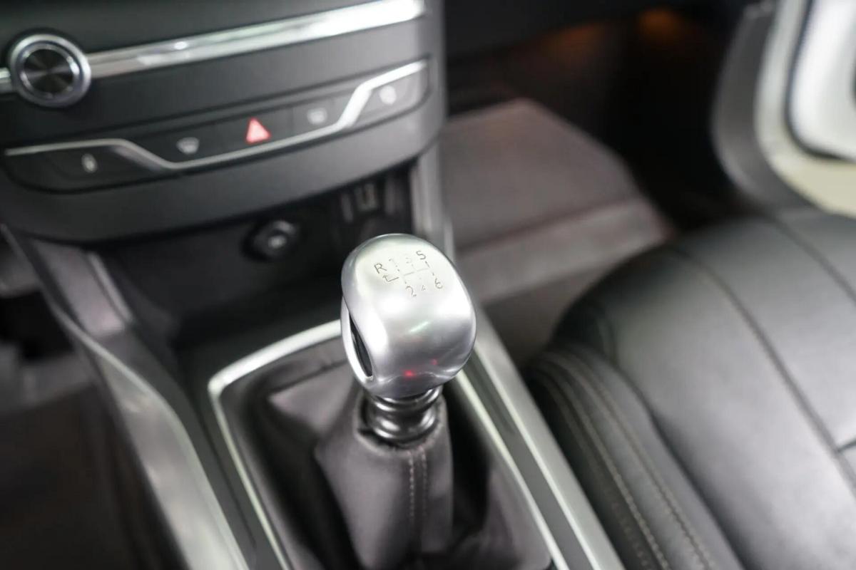 peugeot-308-sw-2019-gasolina-1199cc