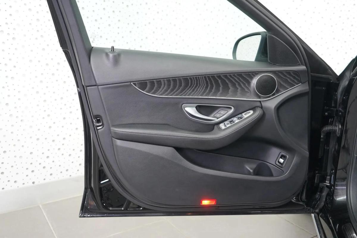mercedes-benz-classe-c-c-220-d-4matic-2018-diesel-1950cc