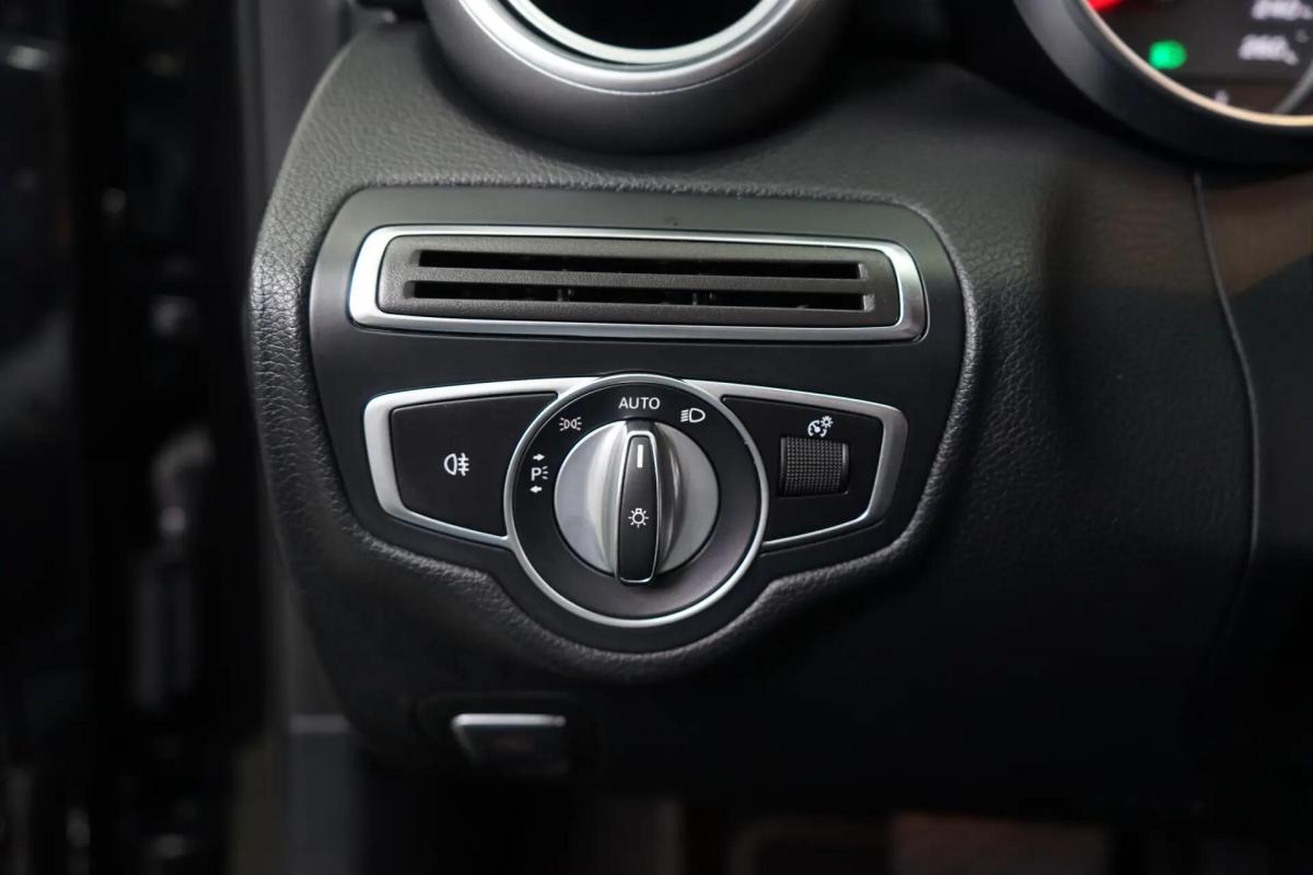 mercedes-benz-classe-c-c-220-d-4matic-2018-diesel-1950cc