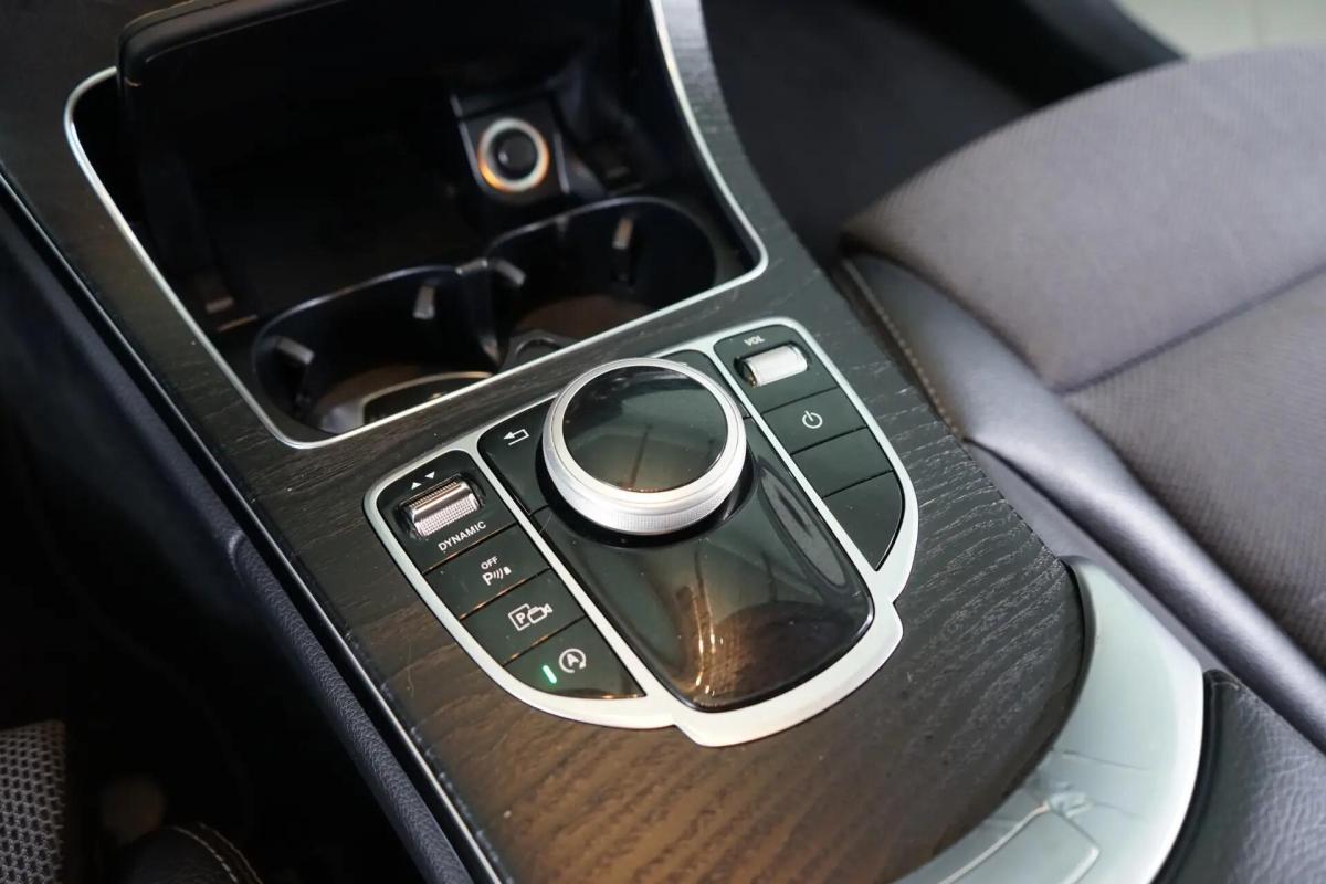 mercedes-benz-classe-c-c-220-d-4matic-2018-diesel-1950cc