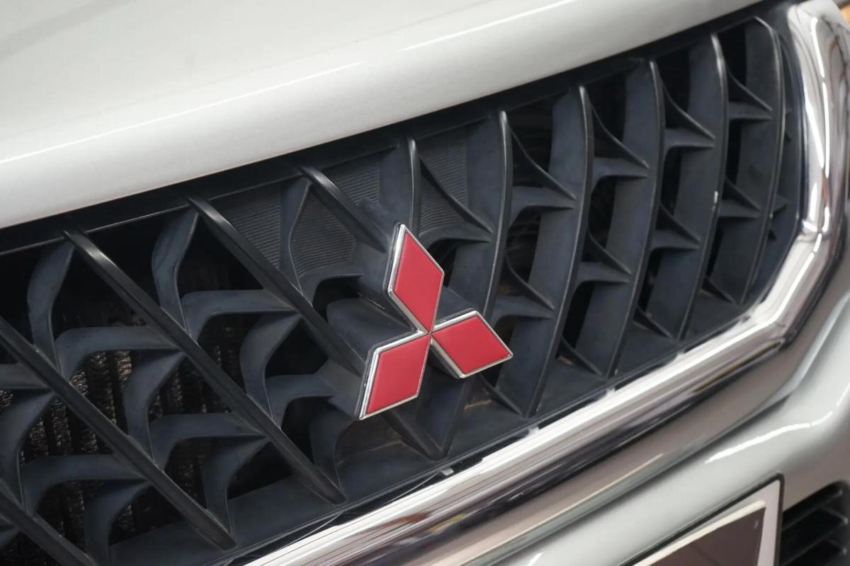 mitsubishi-pajero-sport-2000-diesel-2477cc