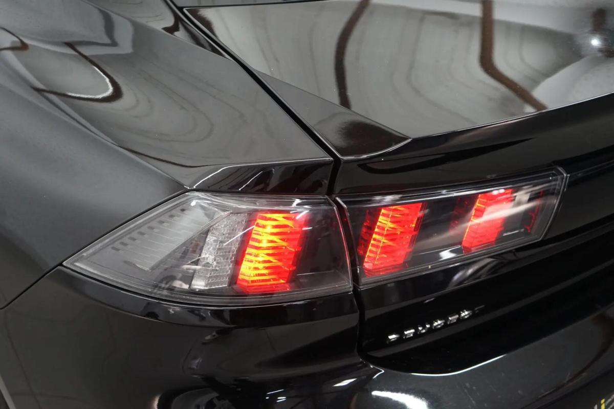 peugeot-508-2020-hibrido-a-gasolina-1598cc