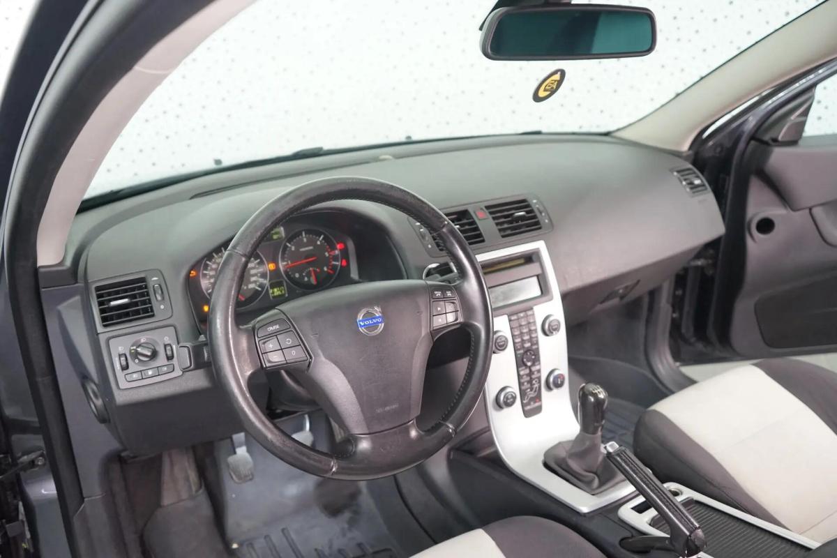 volvo-c30-2011-diesel-1560cc