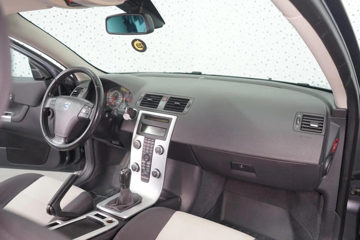 volvo-c30-2011-diesel-1560cc