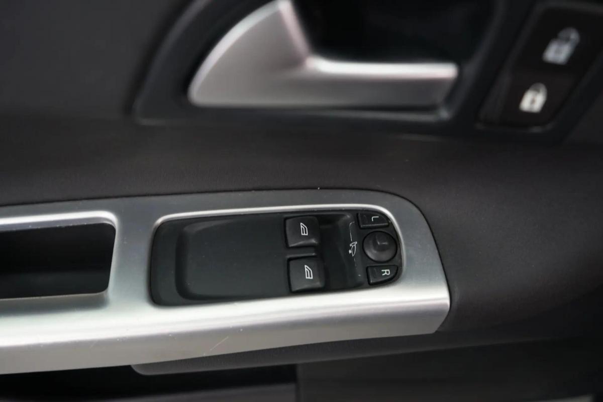 volvo-c30-2011-diesel-1560cc