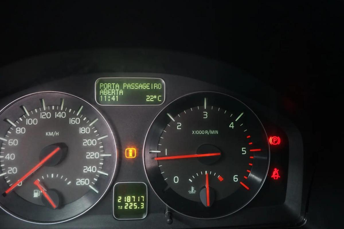 volvo-c30-2011-diesel-1560cc