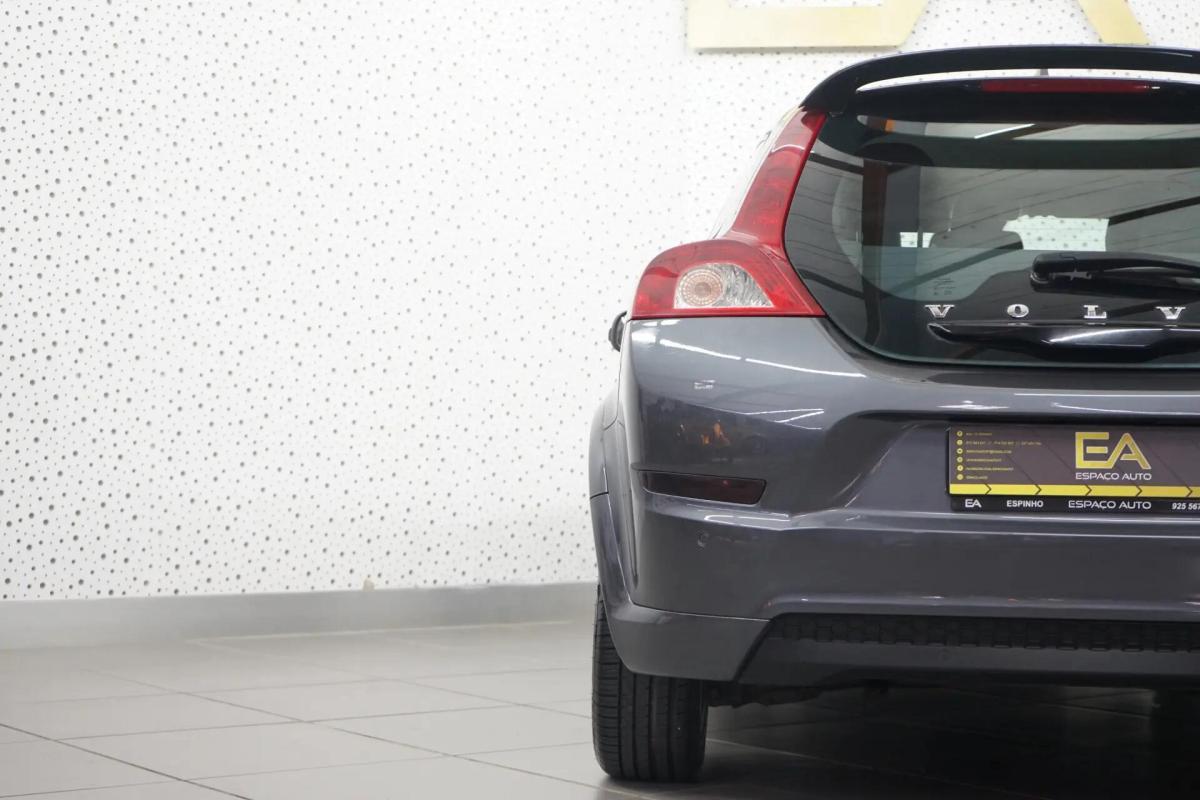volvo-c30-2011-diesel-1560cc