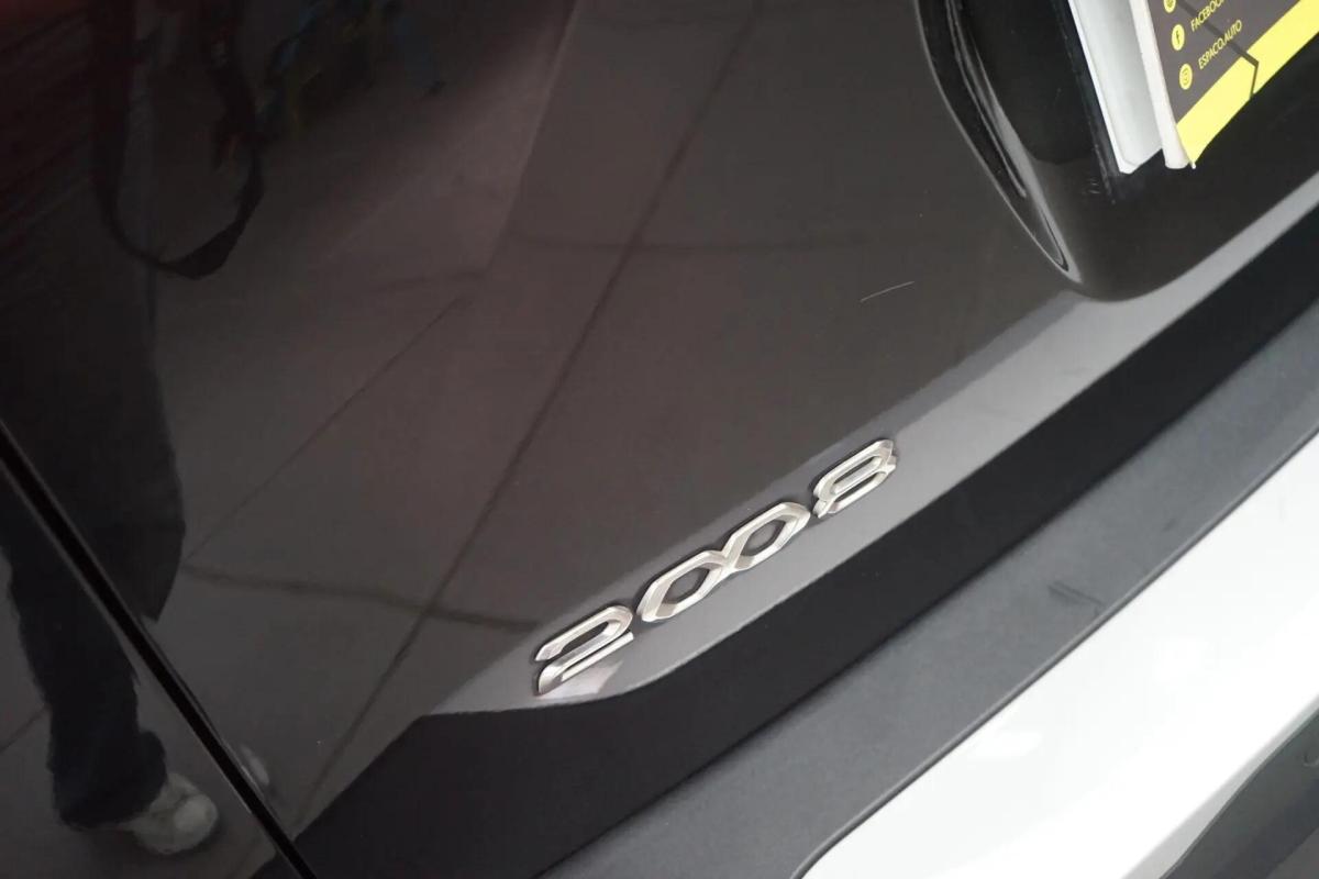 peugeot-2008-2021-gasolina-1199cc