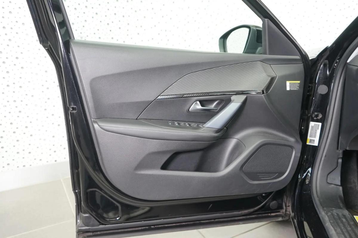 peugeot-2008-2021-gasolina-1199cc