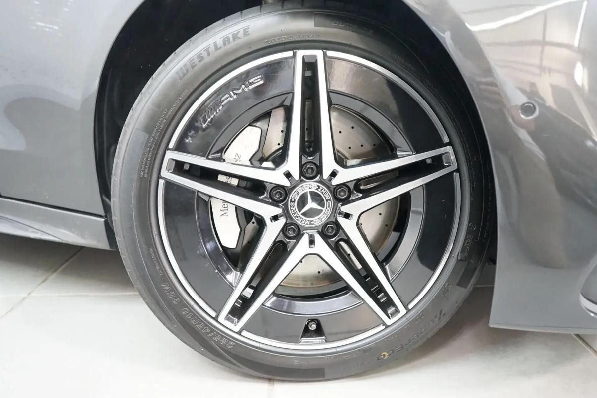 mercedes-benz-classe-c-c-300-e-2022-hibrido-a-gasolina-1999cc