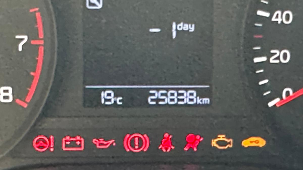 kia-stonic-2022-gasolina-1197cc