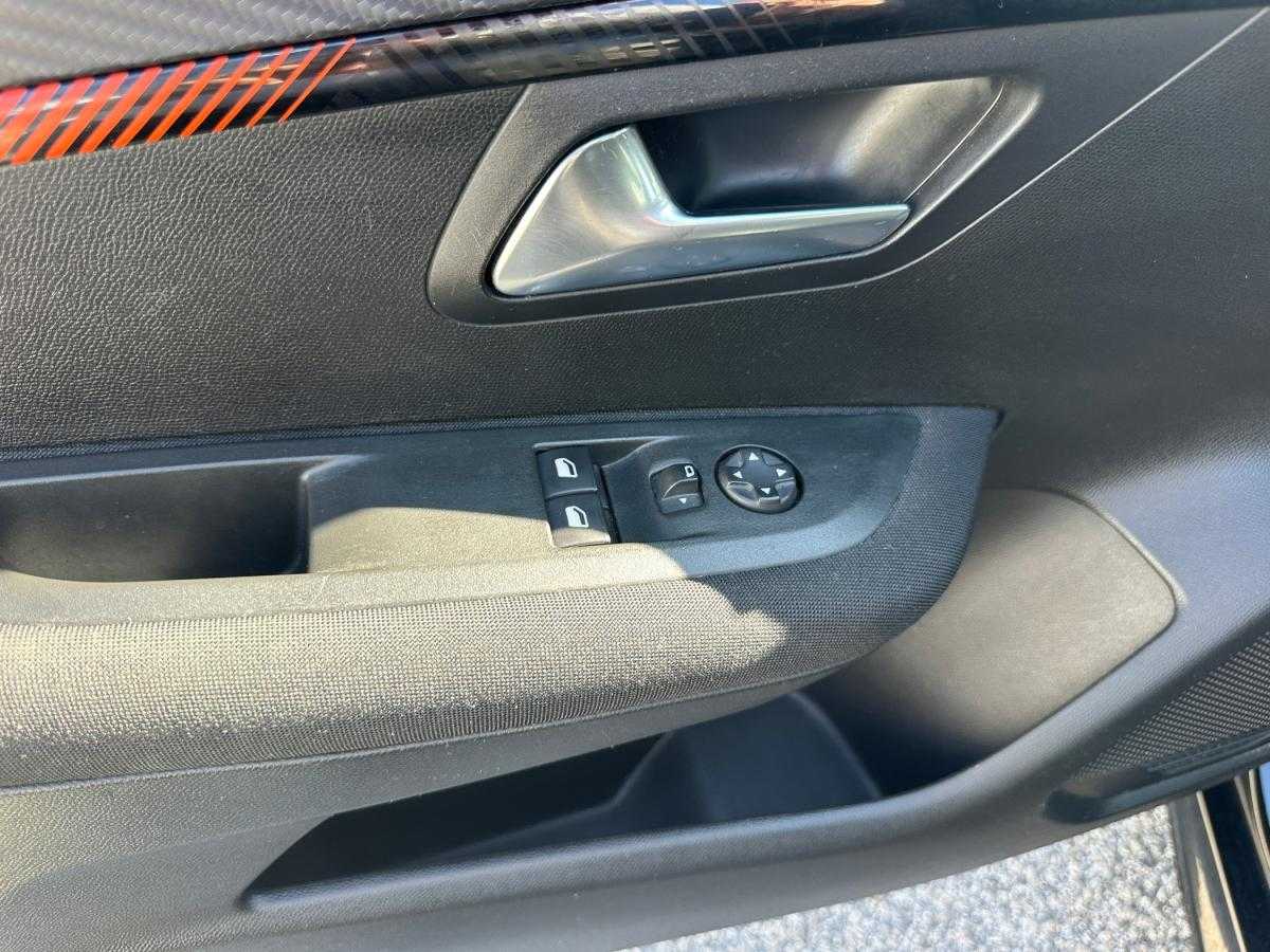 peugeot-208-2021-gasolina-1199cc