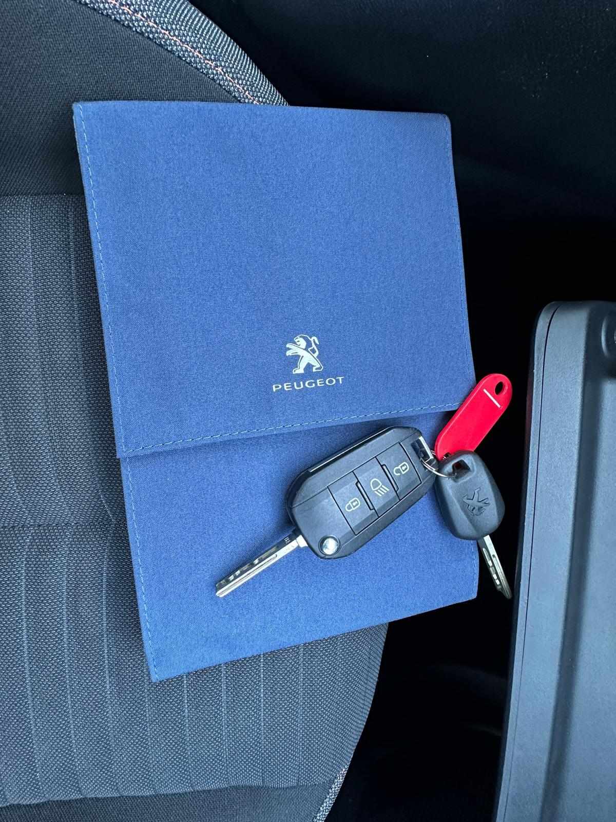 peugeot-208-2021-gasolina-1199cc