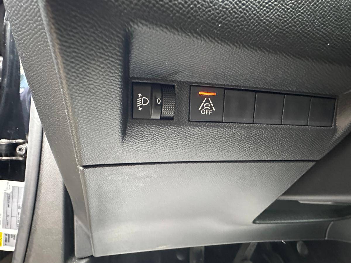 peugeot-2008-2021-gasolina-1199cc
