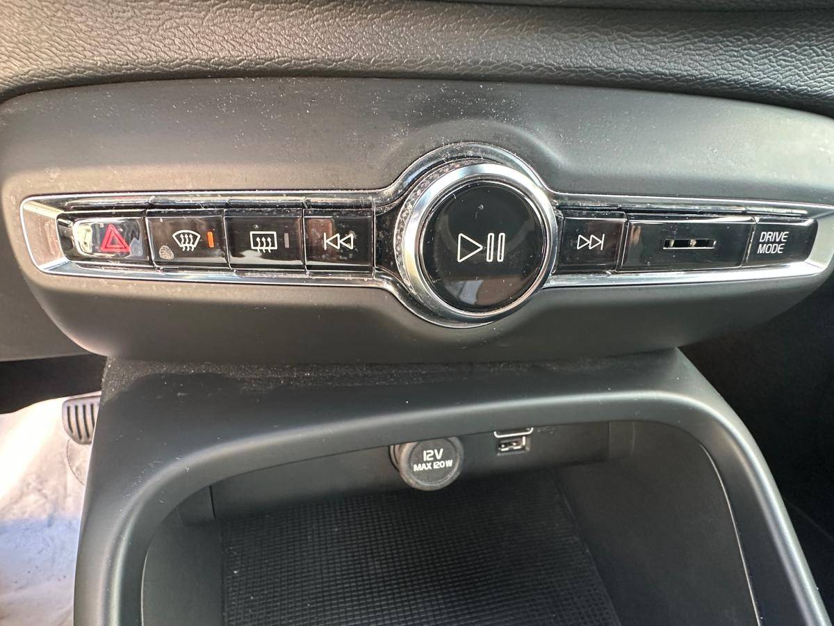 volvo-xc40-2021-hibrido-a-gasolina-1477cc