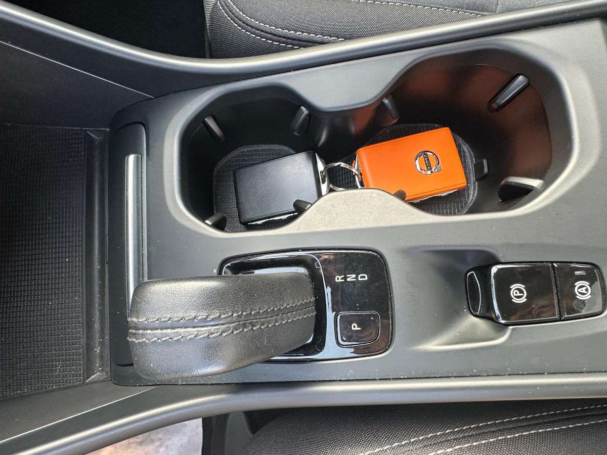 volvo-xc40-2021-hibrido-a-gasolina-1477cc