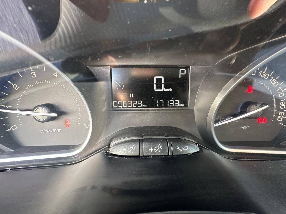 peugeot-2008-2019-gasolina-1199cc
